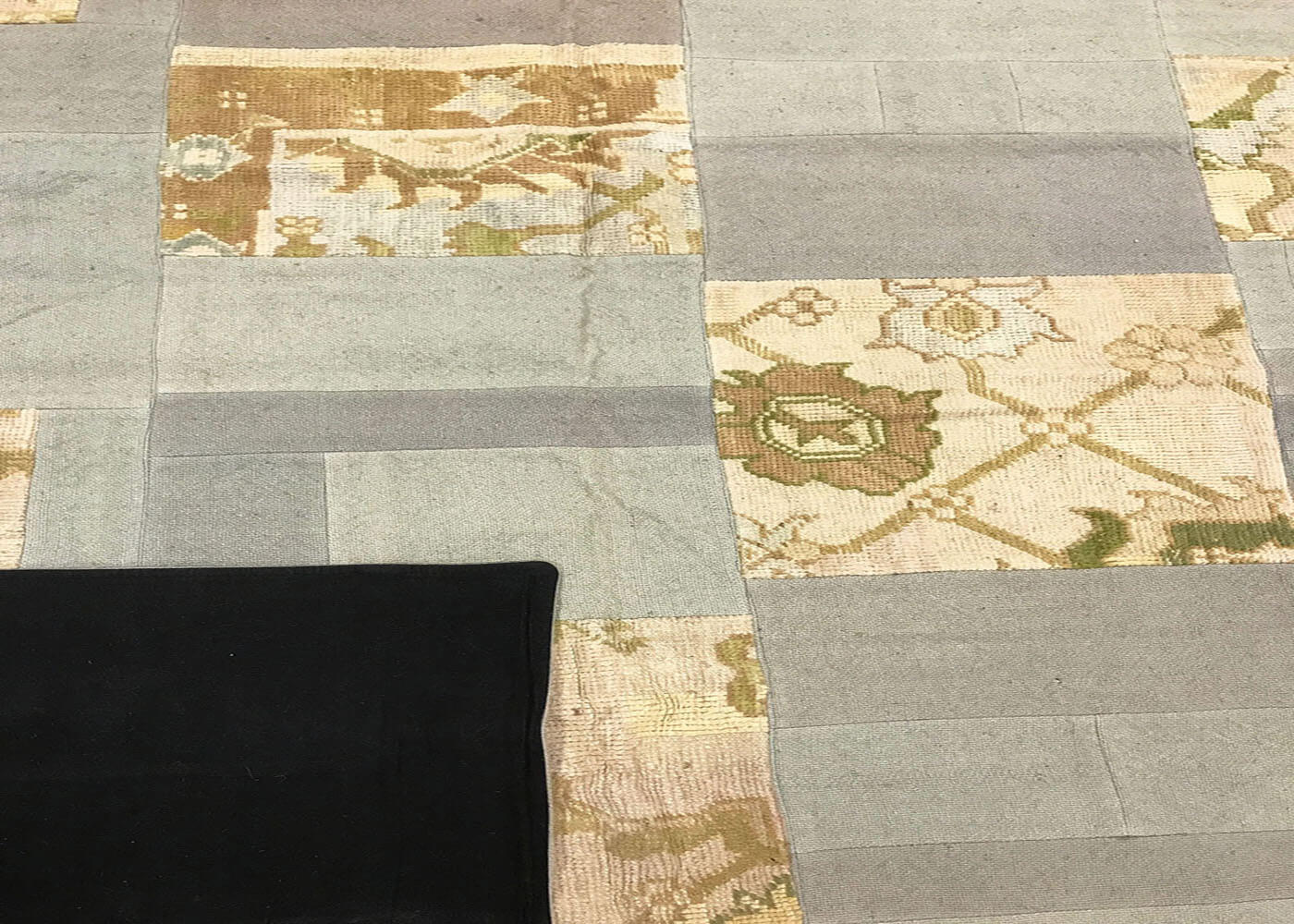 Vintage Turkish Patchwork Kilim - 5'9" x 9' - 063107