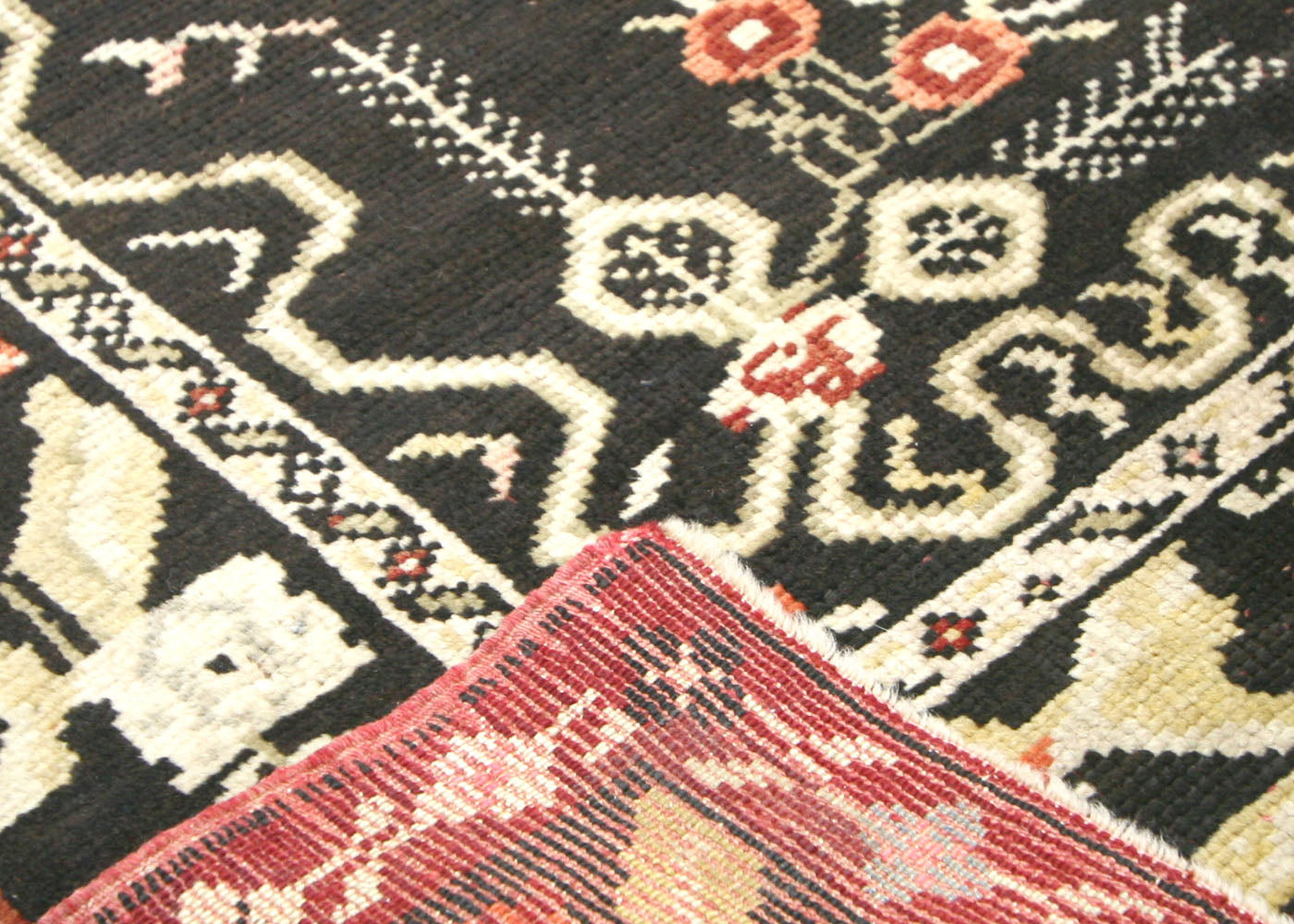 Vintage Turkish Oushak Rug - 4'7" x 8'11" - 063176