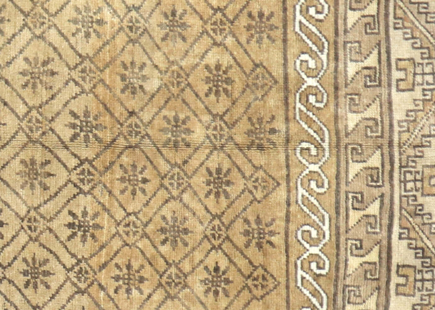 Vintage Turkish Oushak Rug - 6'6" x 10'10" - 091160