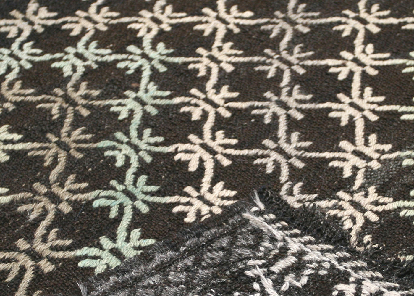 Vintage Turkish Kilim - 7'1" x 8'11" - 120671