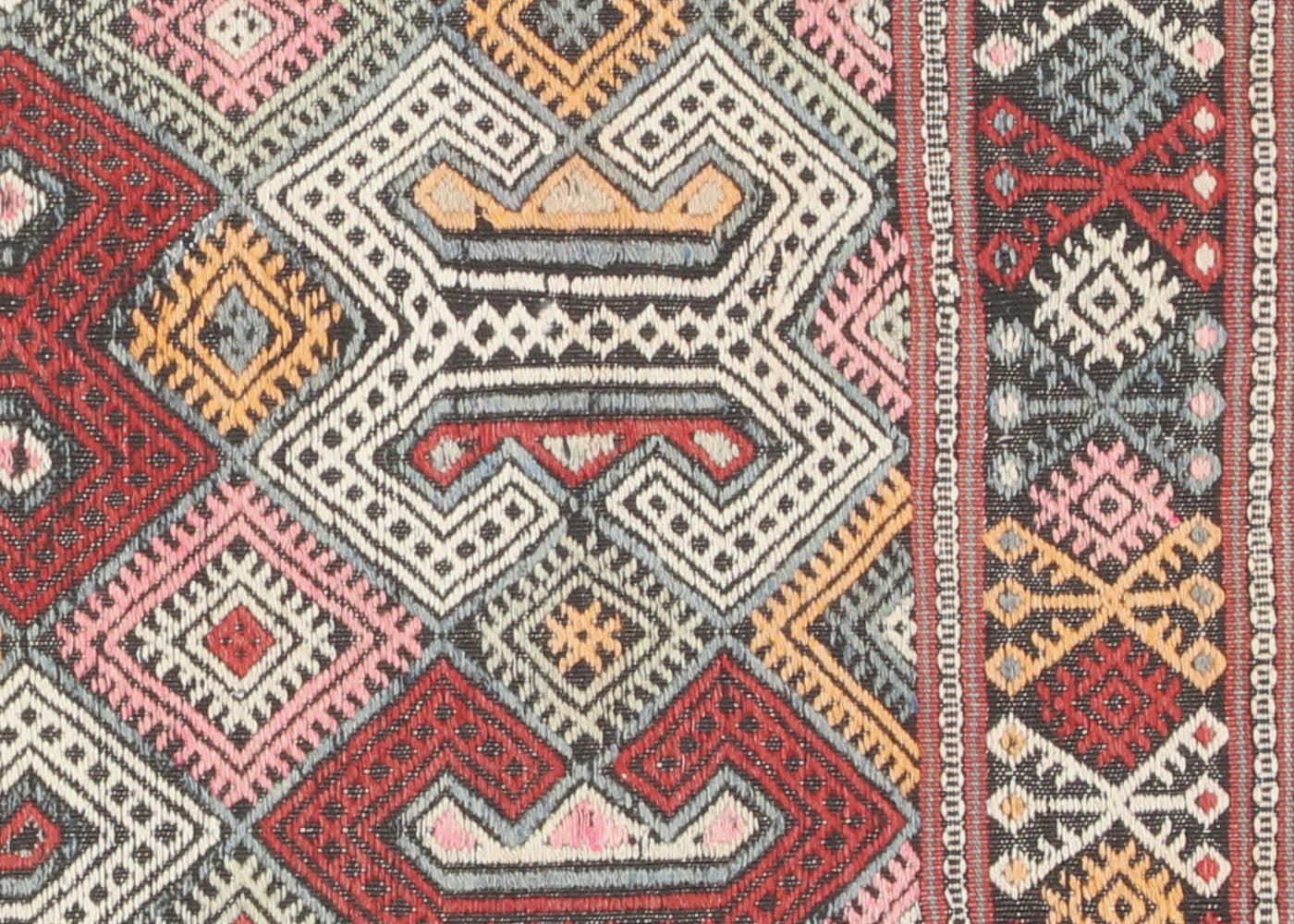 Vintage Turkish Kilim - 3'8" x 4'7" - 132301