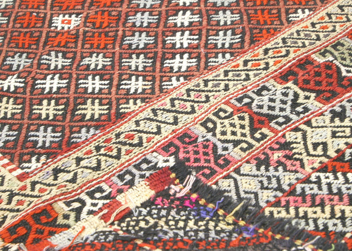 Vintage Turkish Kilim - 6'6" x 11'11" - 132408