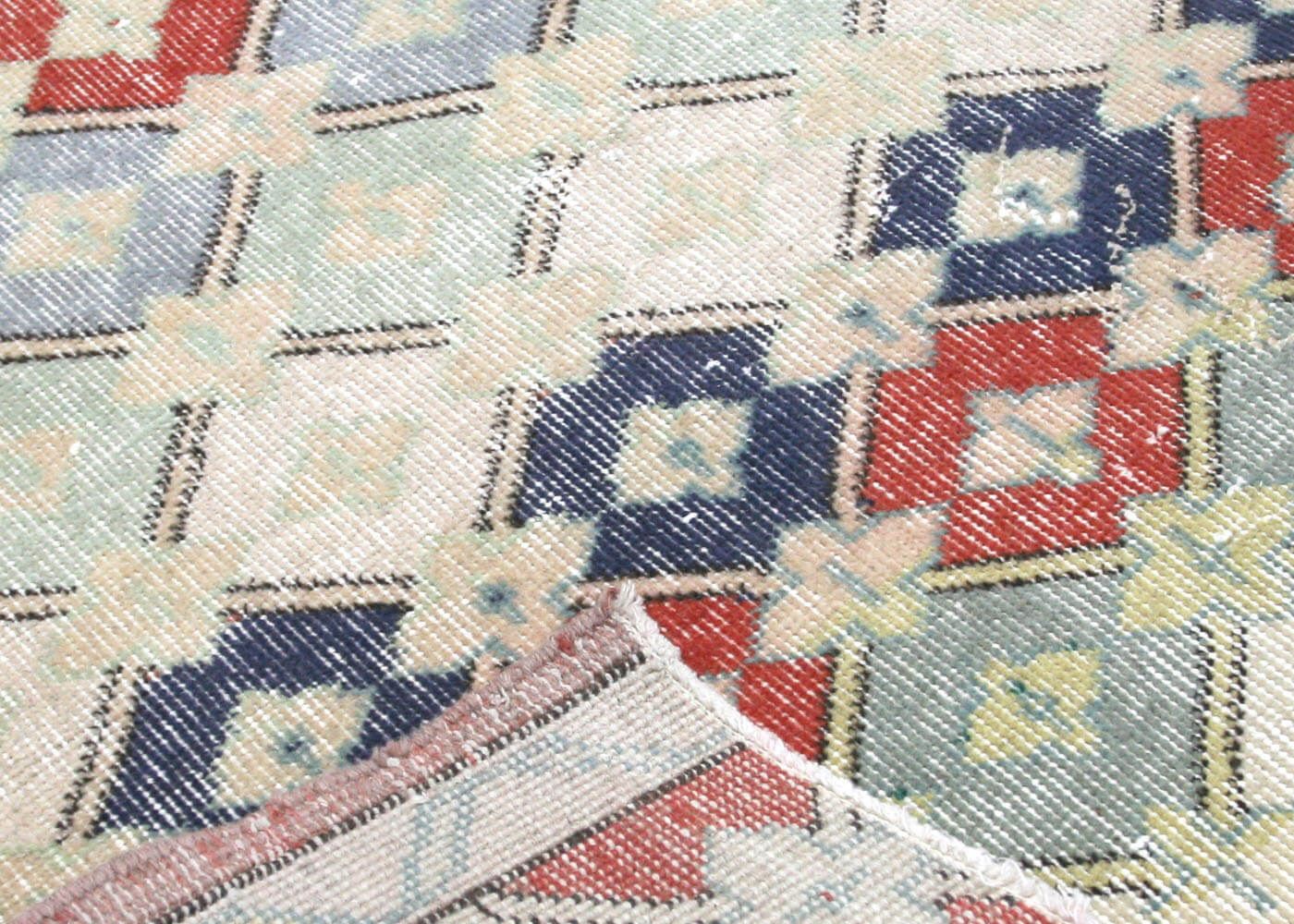 Vintage Turkish Mid-Century-Modern Rug - 5'9" x 11' - 132764