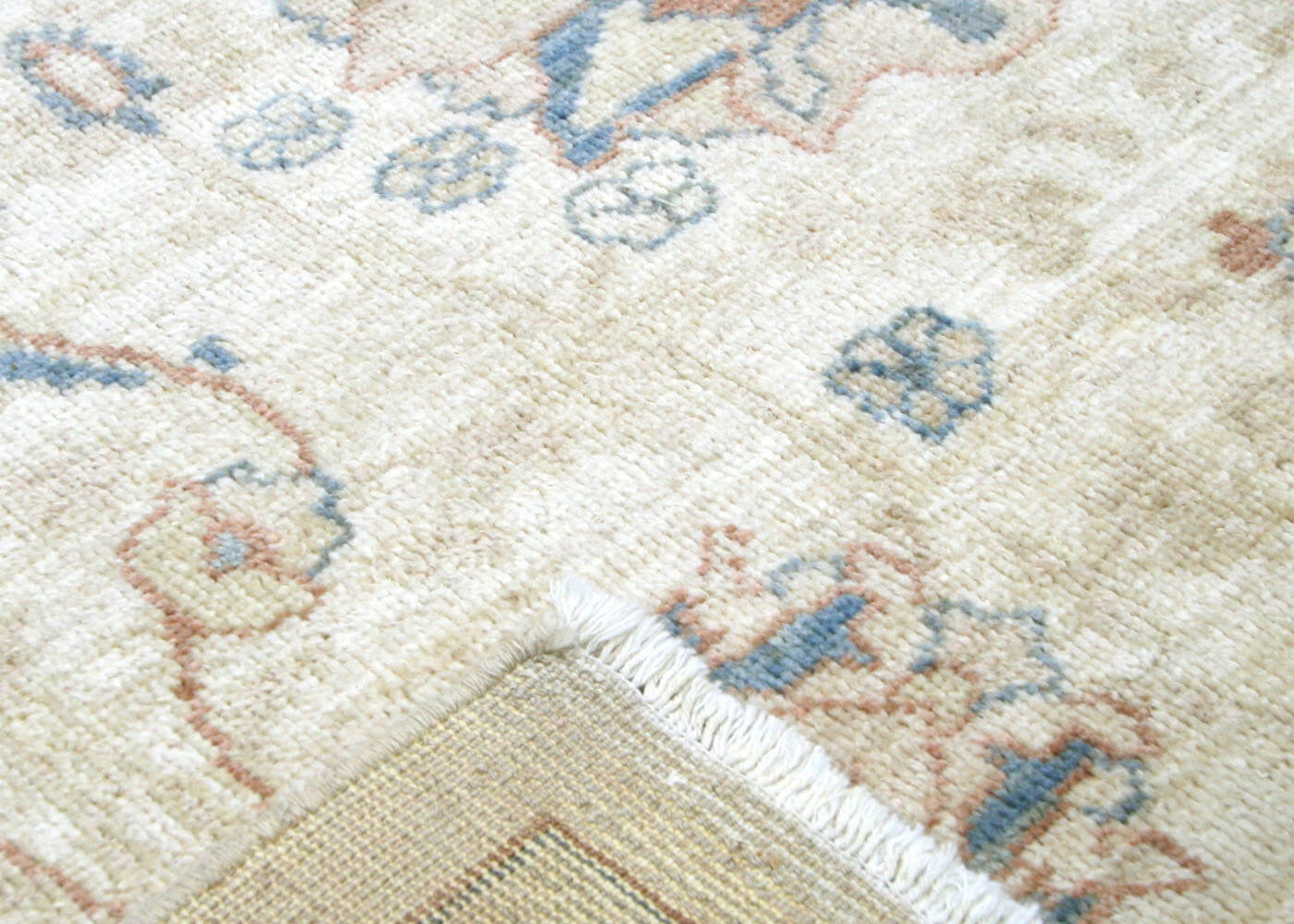Vintage Persian Sultanabad Rug - 5'5" x 7'2" - 132961