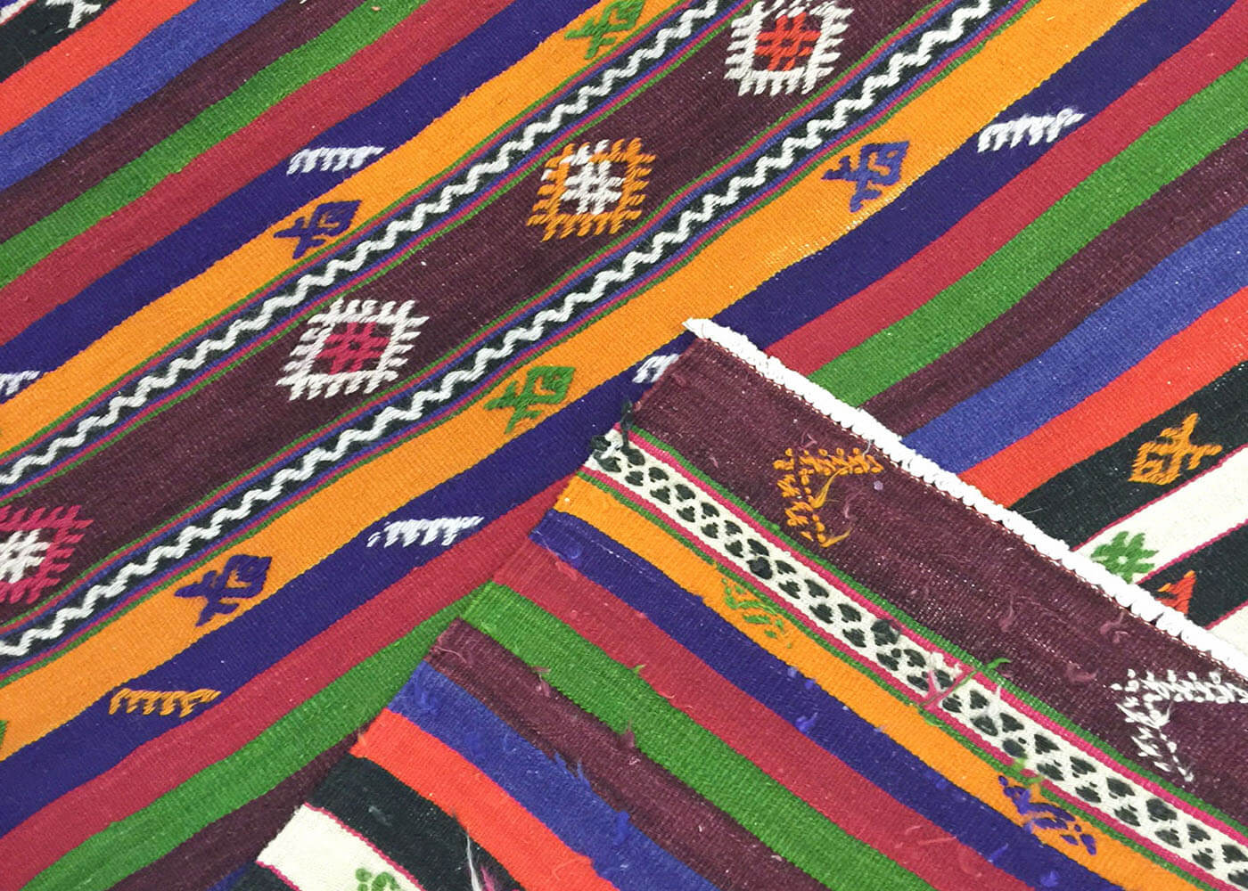Vintage Turkish Kilim - 3'6" x 5'7" - 132976