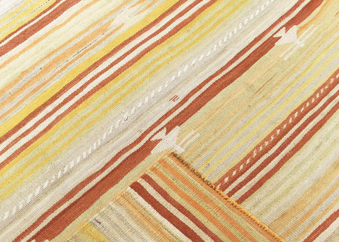 Vintage Turkish Kilim - 5'3" x 5'7" - 133000