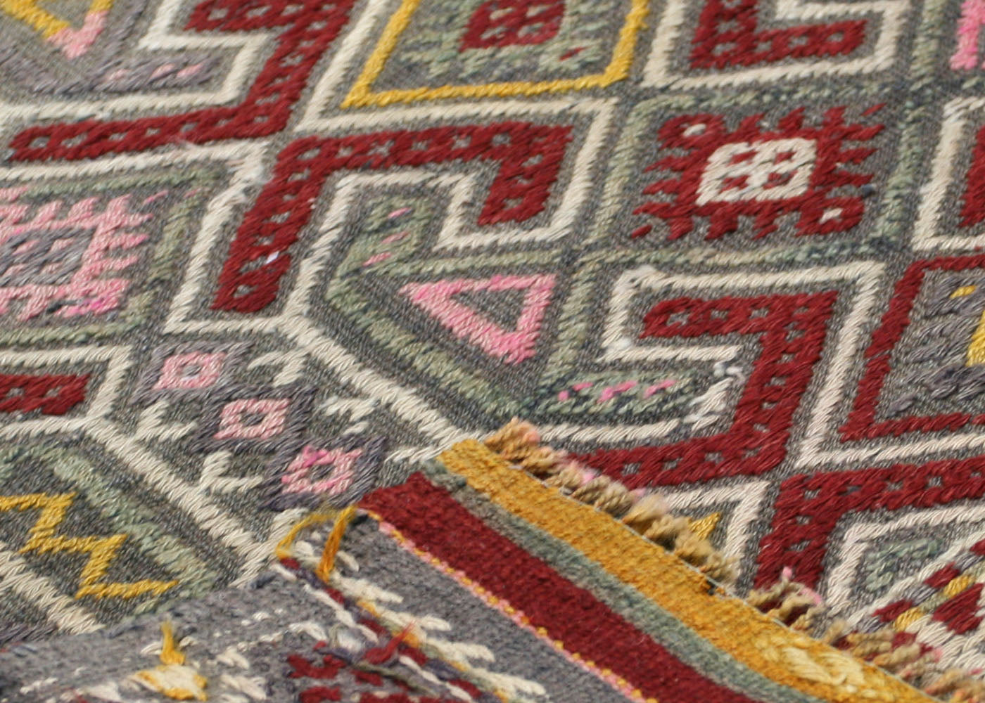 Vintage Turkish Kilim - 2'11" x 4'4" - 133044