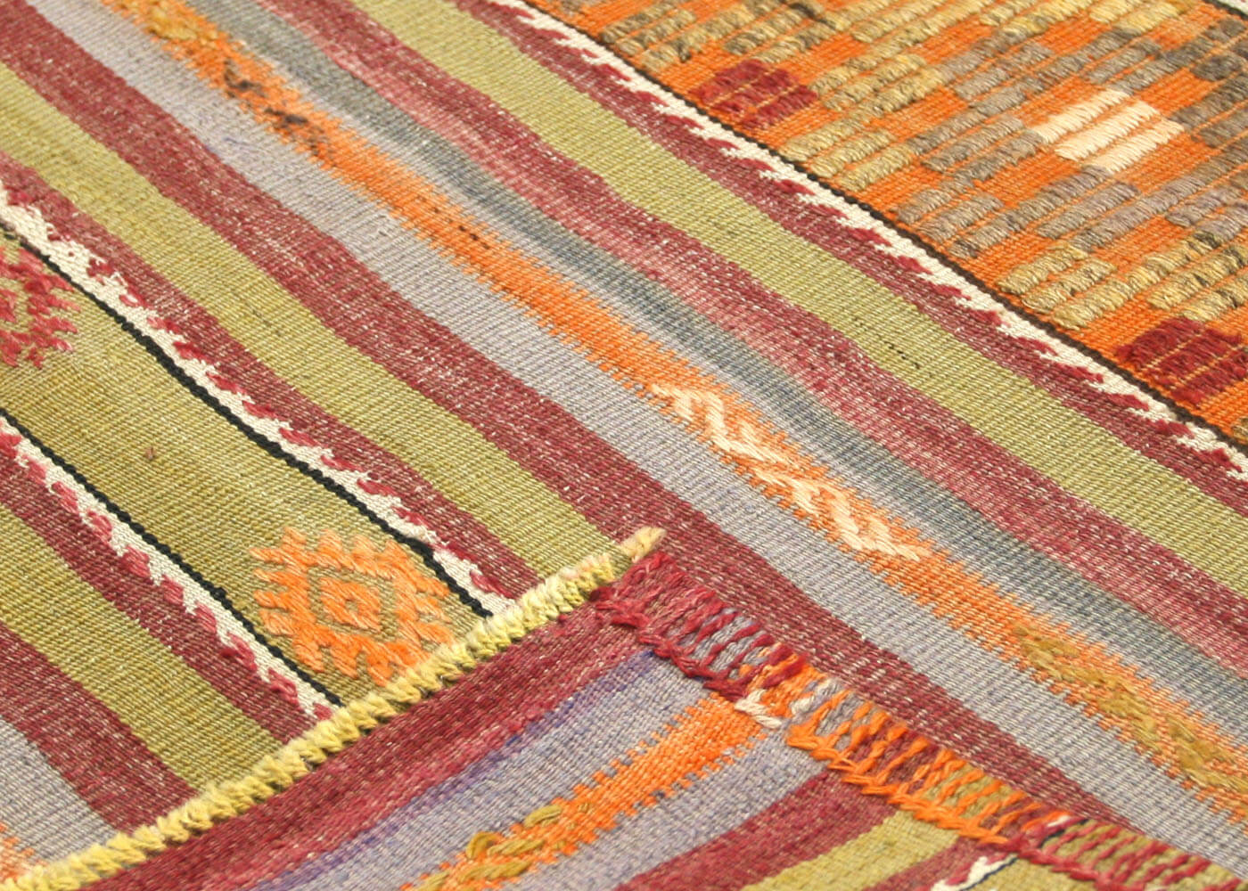 Vintage Turkish Kilim - 3'8" x 5'2" - 133078