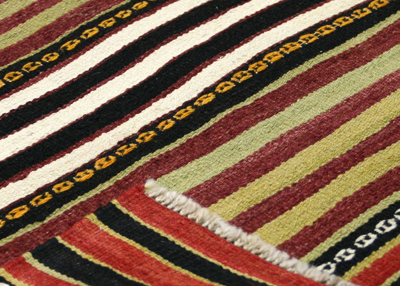 Vintage Turkish Kilim - 5'2" x 7'10" - 133087