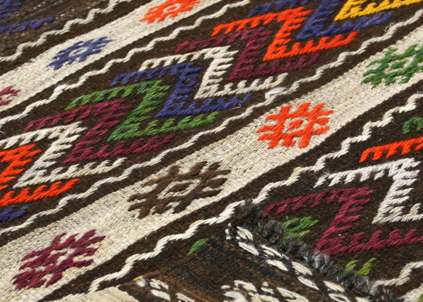 Vintage Turkish Kilim - 2'5" x 4'2" - 133102