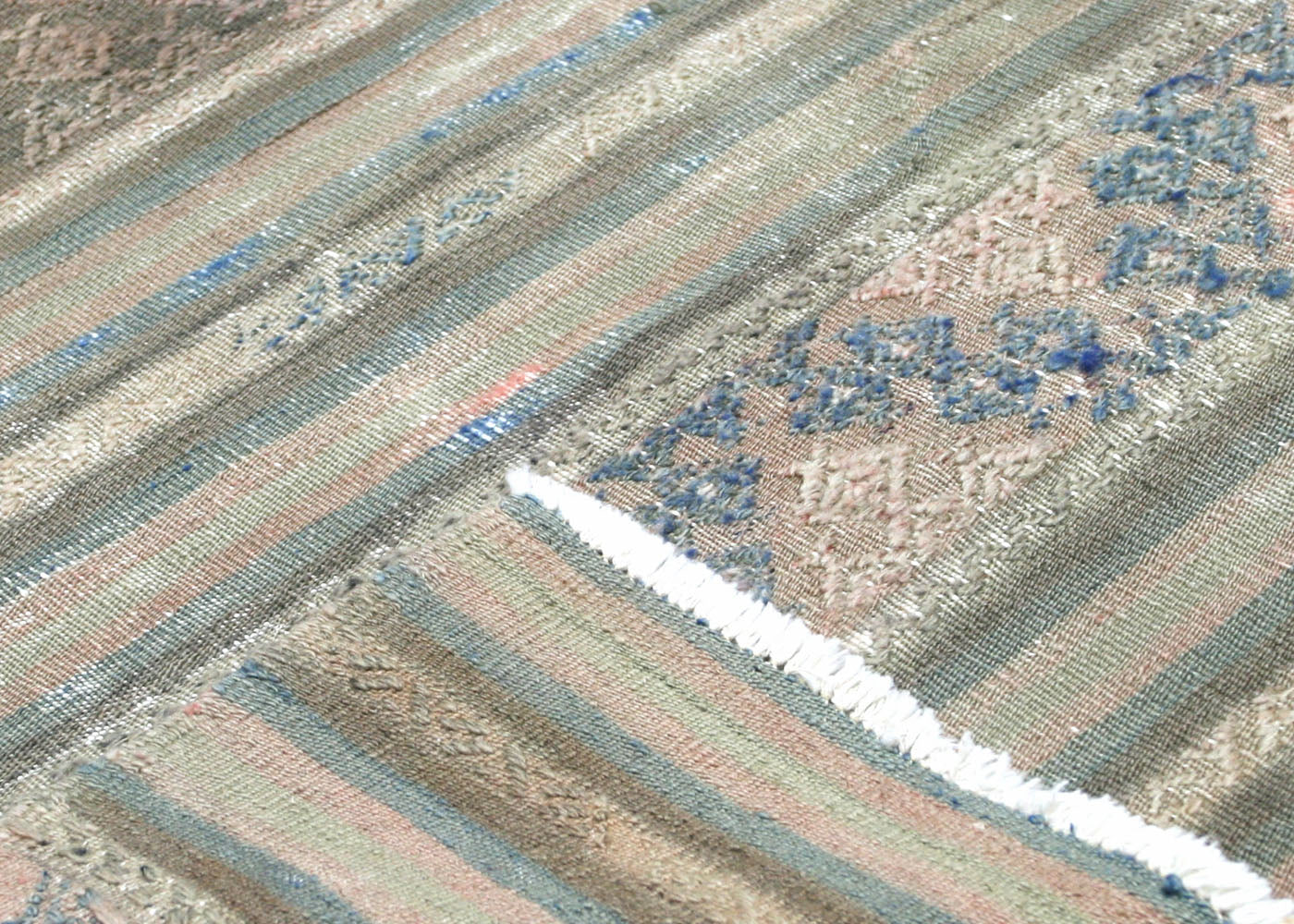 Vintage Turkish Kilim - 4'7" x 7'11" - 135022