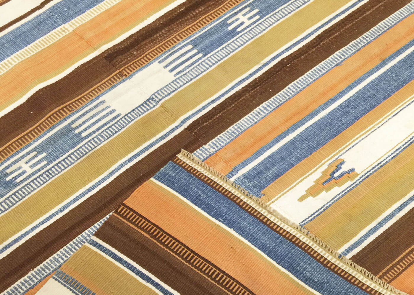 Vintage Turkish Kilim - 3'10" x 5'4" - 135076