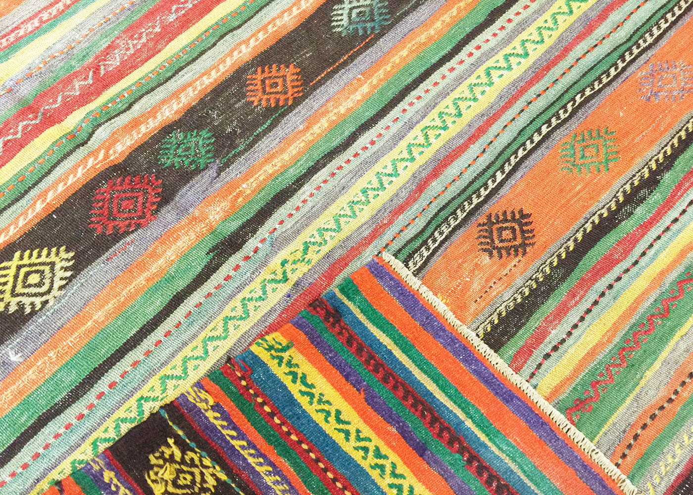 Vintage Turkish Kilim - 6'4" x 9'7" - 135104