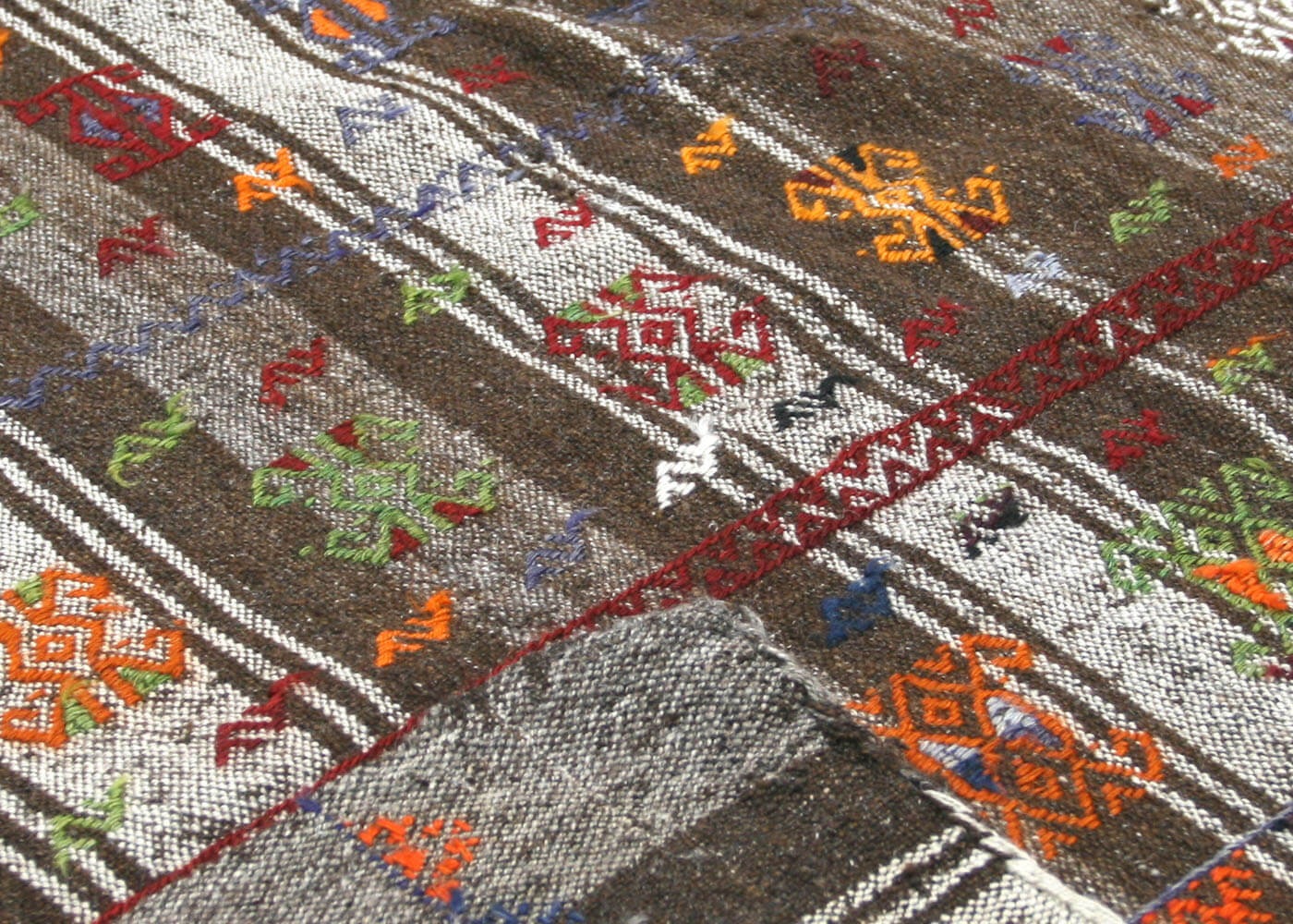 Semi Antique Turkish Kilim - 5'9" x 7'10" - 137088