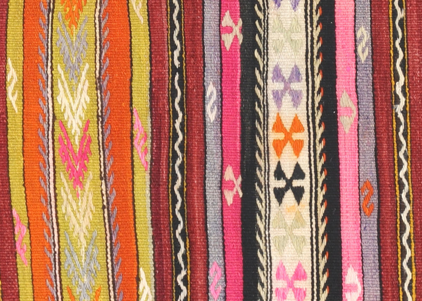Vintage Turkish Kilim - 4'1" x 5'9" - 137125