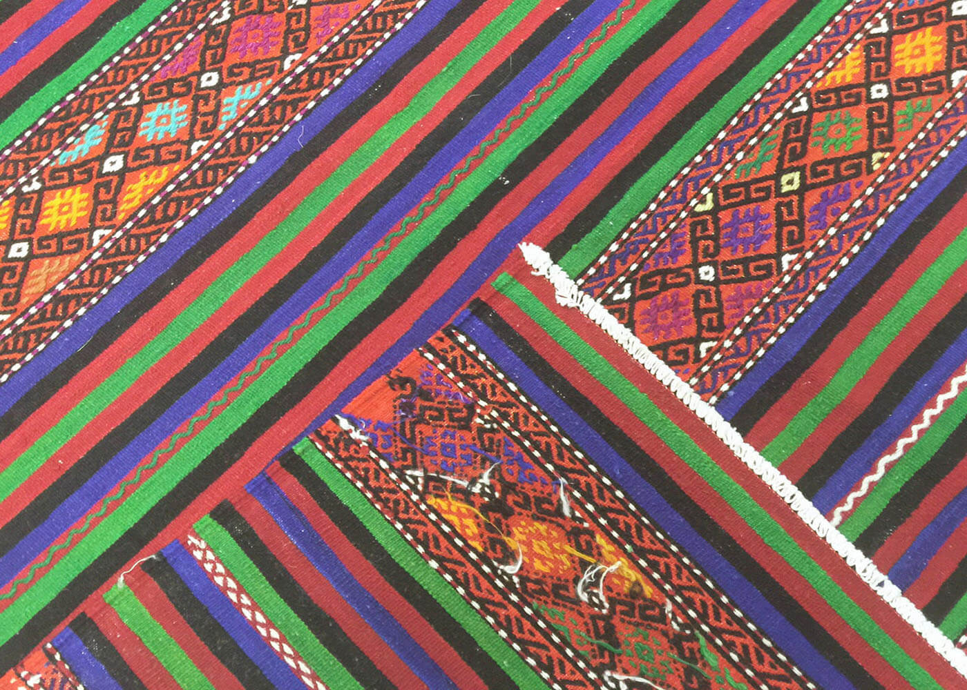 Vintage Turkish Kilim - 5'5" x 8'5" - 137146