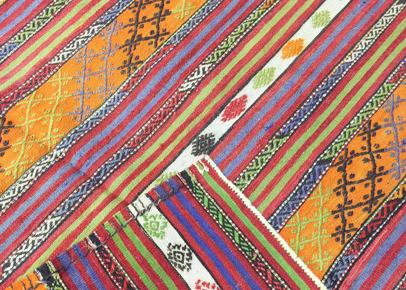 Vintage Turkish Kilim - 5'7" x 7'11" - 137148