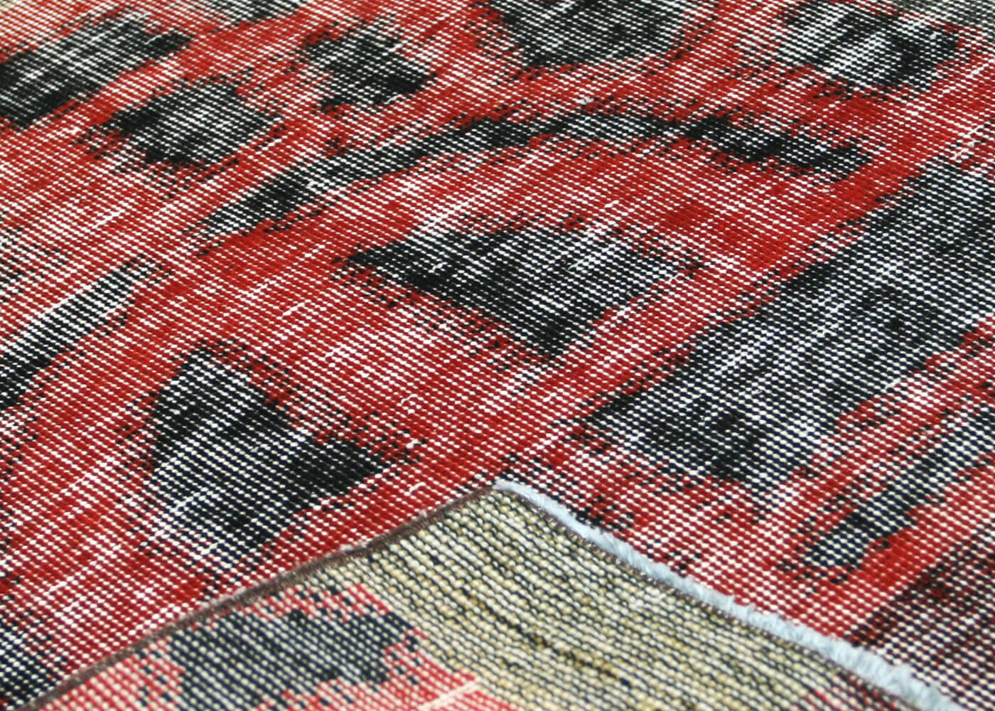 Vintage Turkish Mid-Century-Modern Rug - 5'10" x 9'10" - 140204