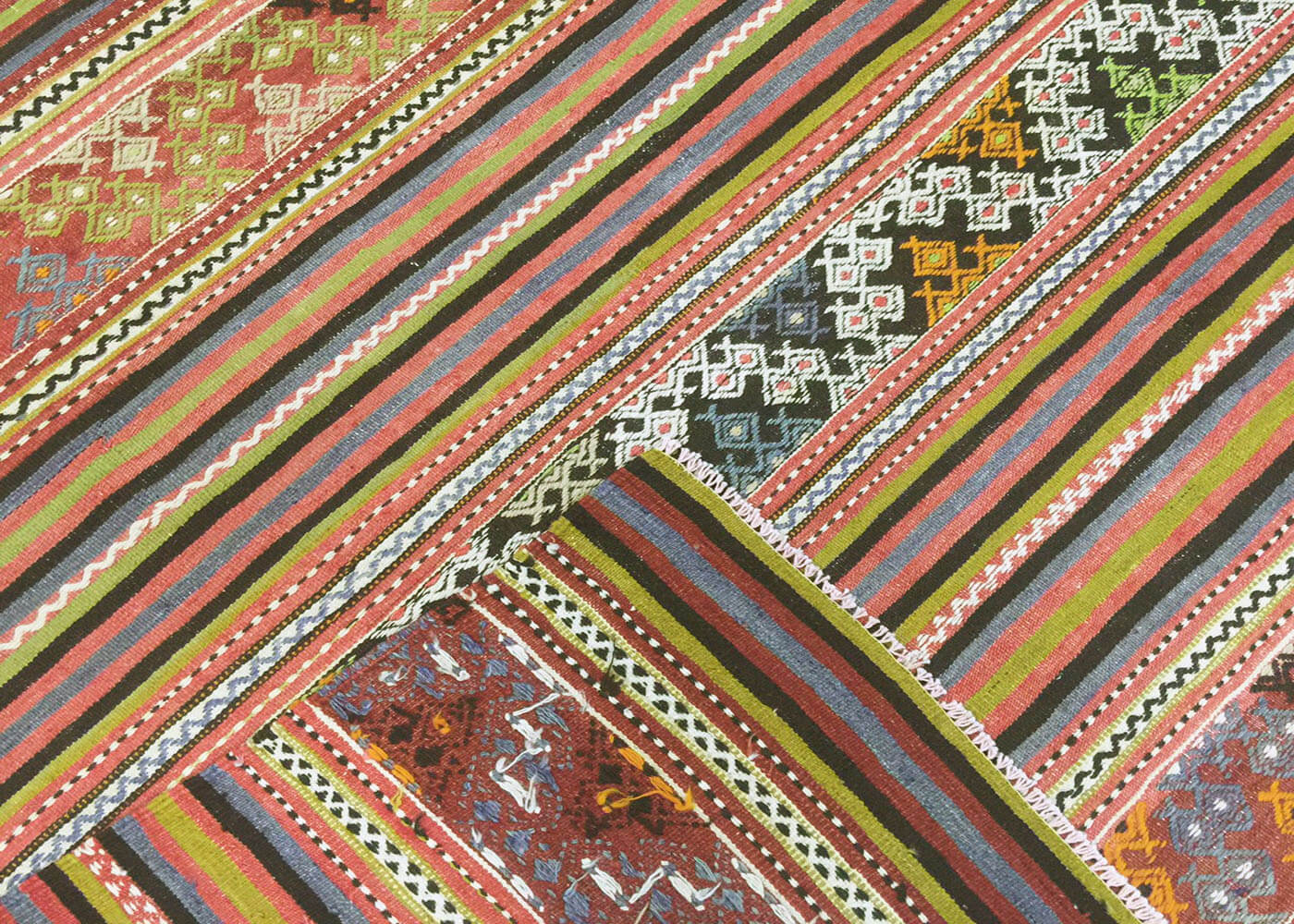 Vintage Turkish Kilim - 5'6" x 7'2" - 140482