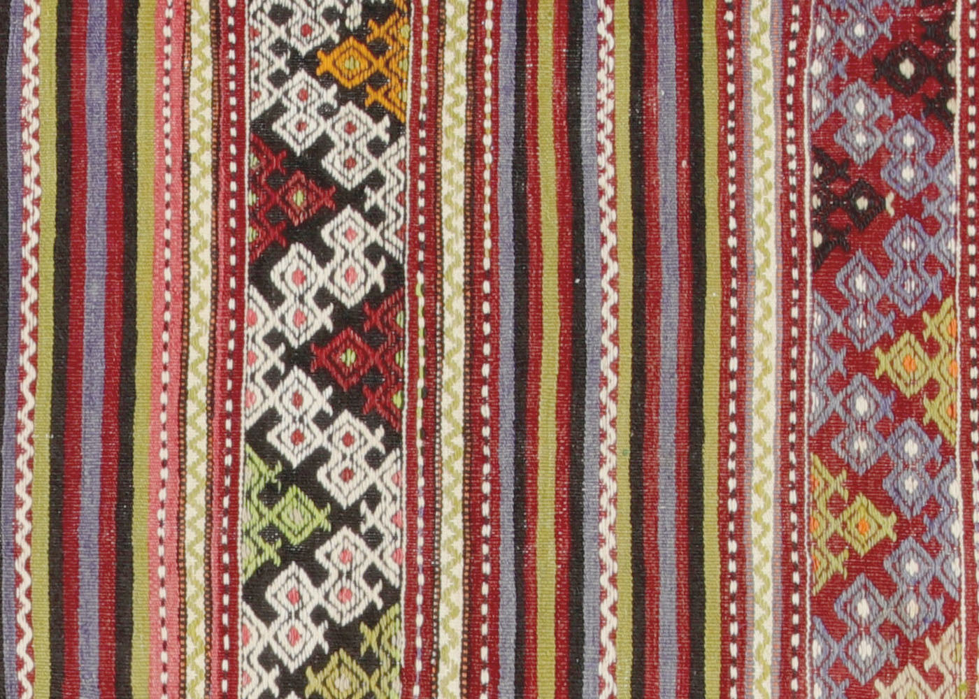 Vintage Turkish Kilim - 5'6" x 7'2" - 140482