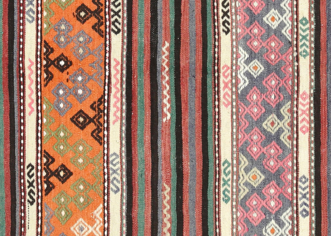 Vintage Turkish Kilim - 5'3" x 8'3" - 140577