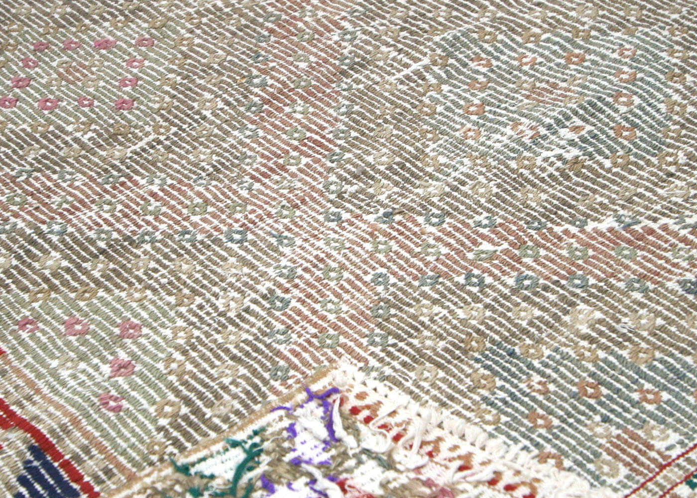 Vintage Turkish Kilim - 6' x 8'5" - 140711