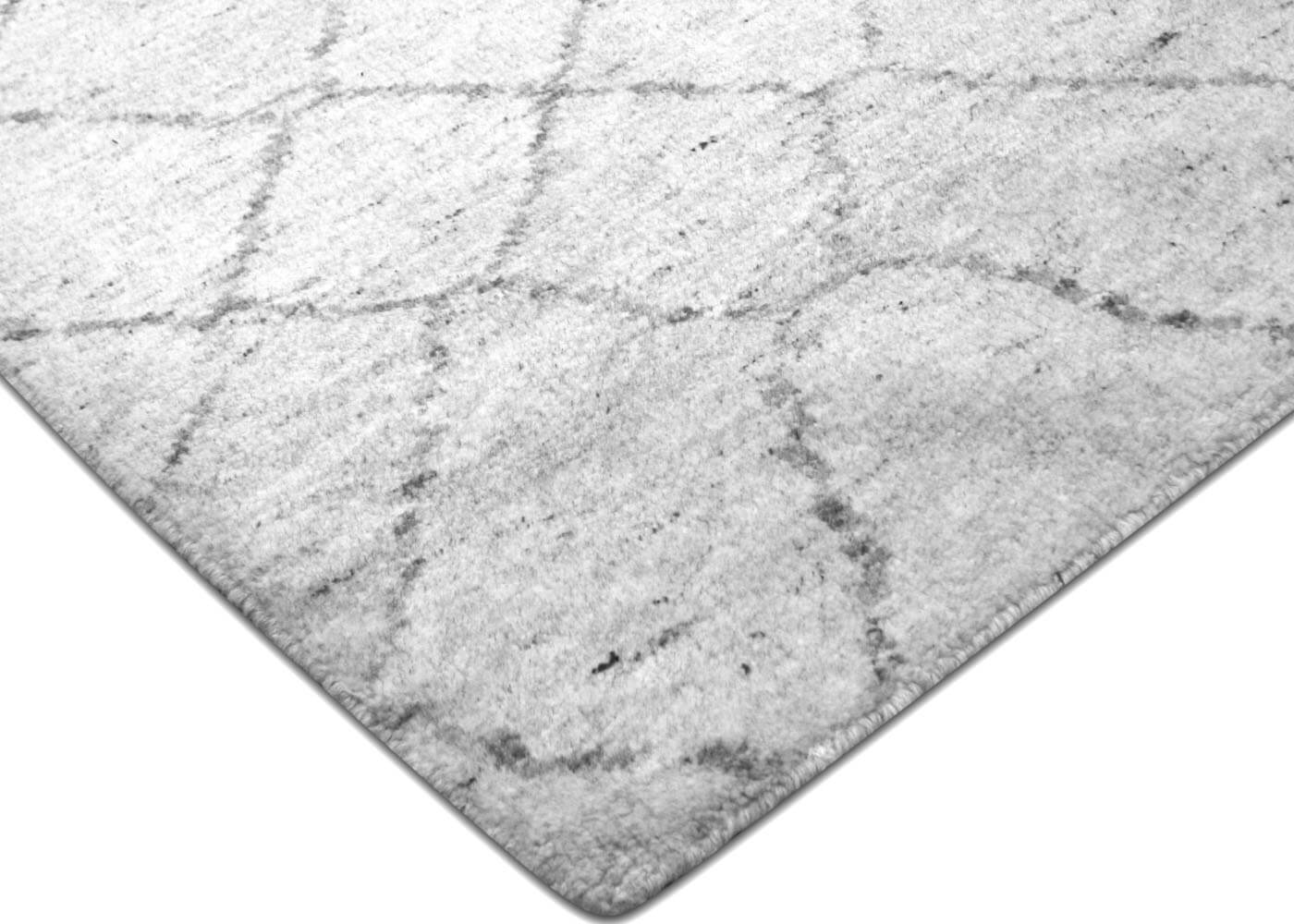 Vintage Moroccan Berber Rug - 5' x 8' - 140742