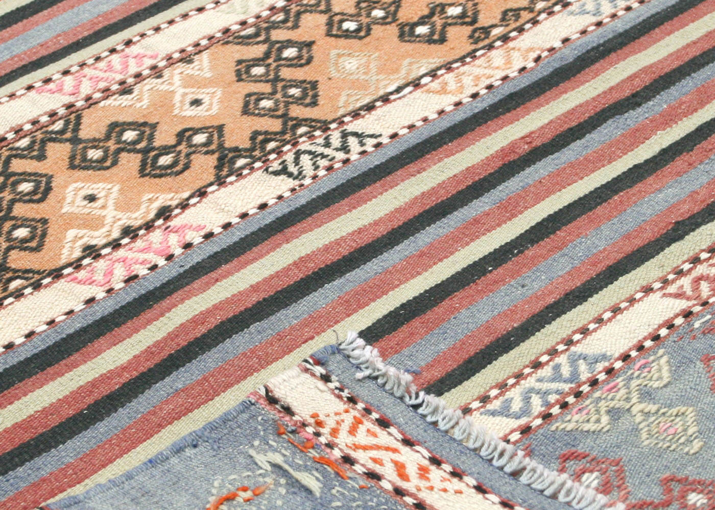 Vintage Turkish Kilim - 5'5" x 6'8" - 145130