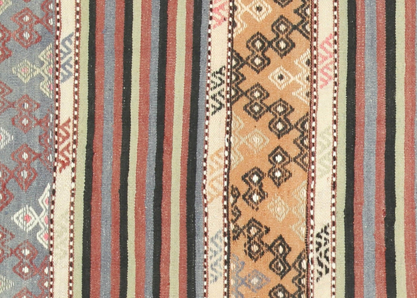 Vintage Turkish Kilim - 5'5" x 6'8" - 145130