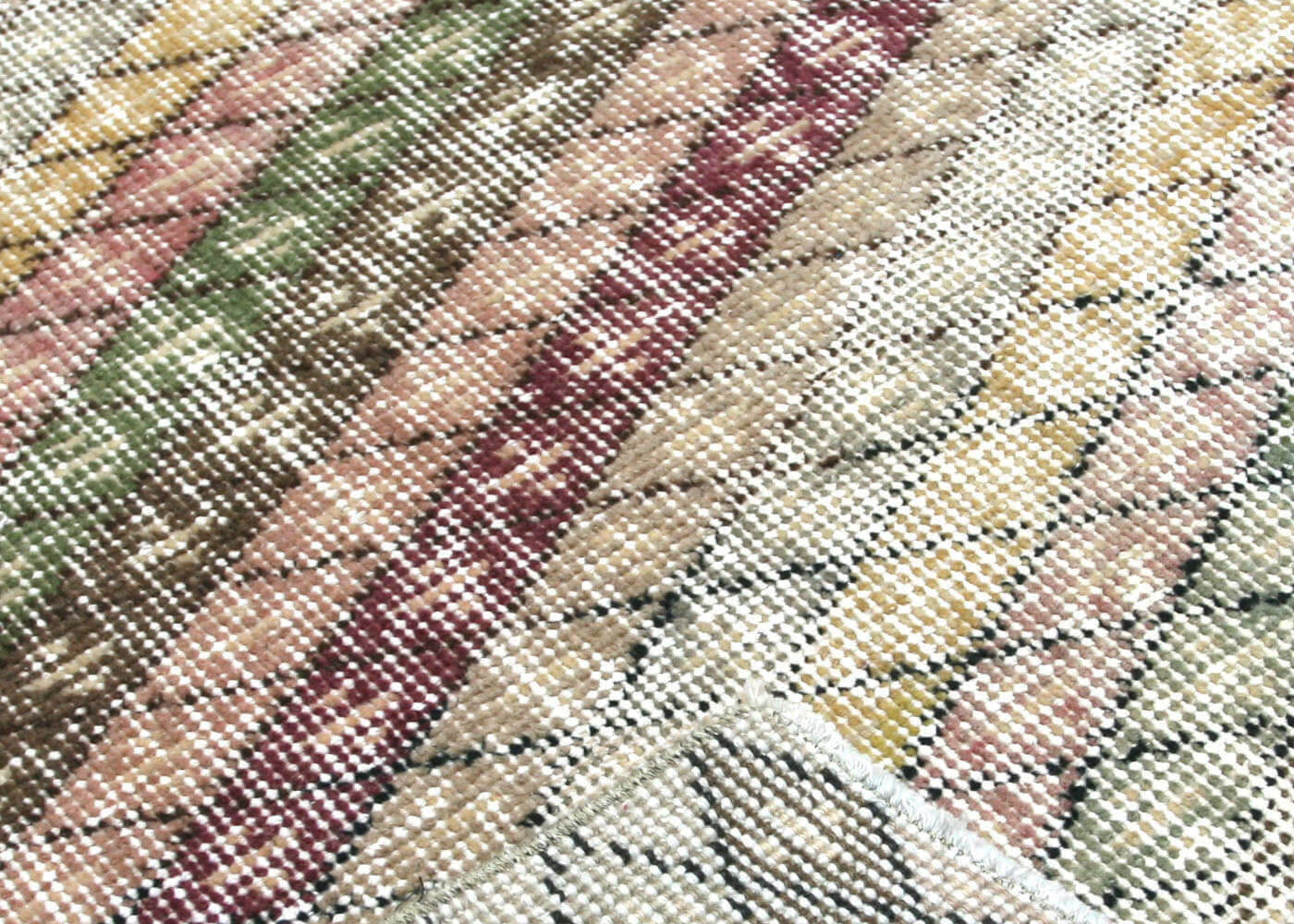 Vintage Turkish Mid-Century-Modern Rug - 2'9" x 5'11" - 145322