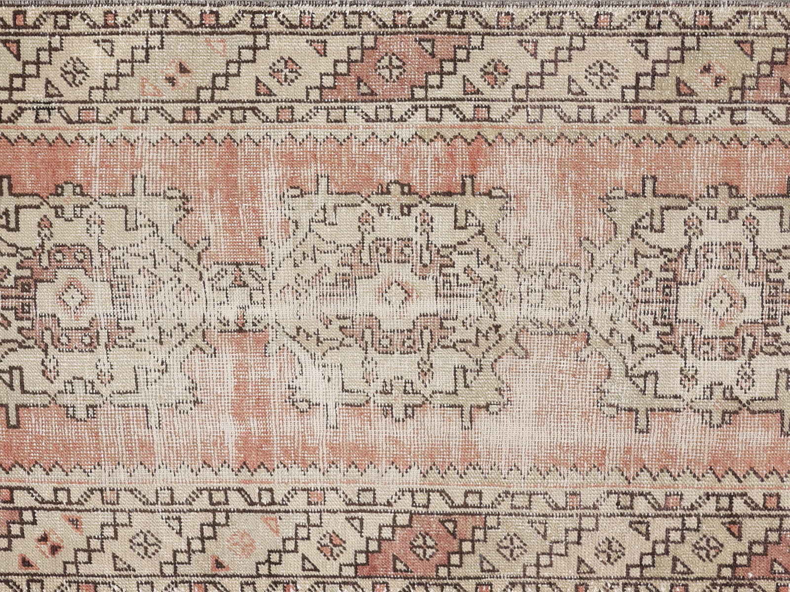 Vintage Turkish Oushak Rug in Red tones and an Geometrical,Medallion pattern. Measuring 3 feet 0 inches x 9 feet 4 inches – SKU 156101