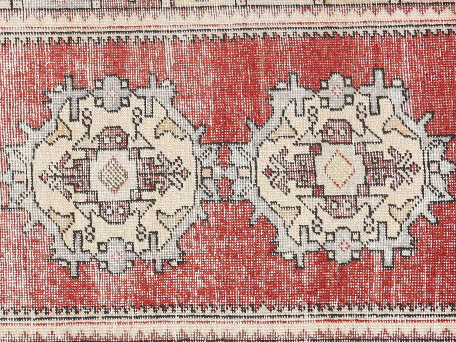 Vintage Turkish Oushak Rug in Red tones and an Geometrical,Medallion pattern. Measuring 3 feet 3 inches x 9 feet 7 inches – SKU 156104