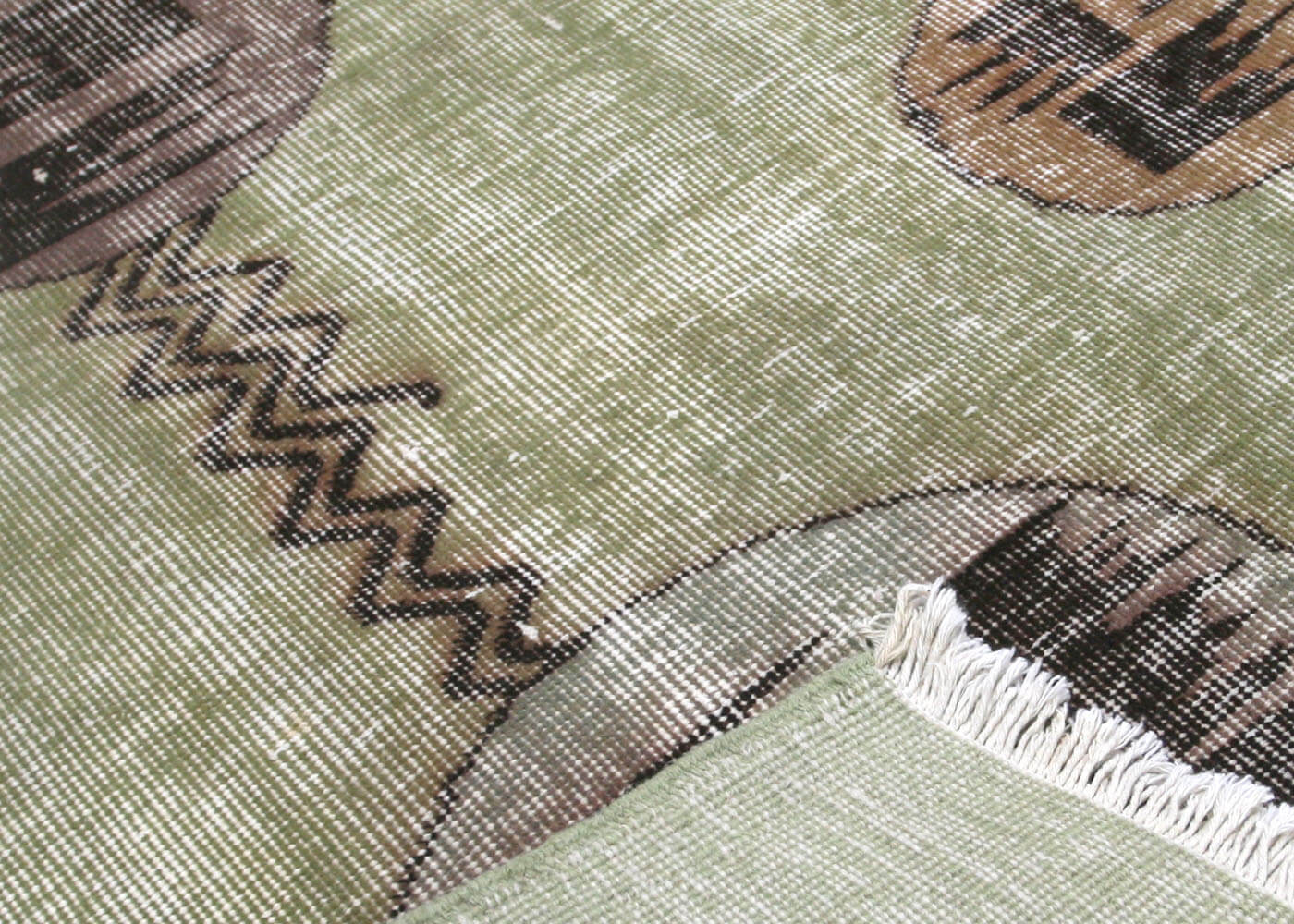 Vintage Turkish Mid-Century-Modern Rug - 7'2" x 10'1" - 156204