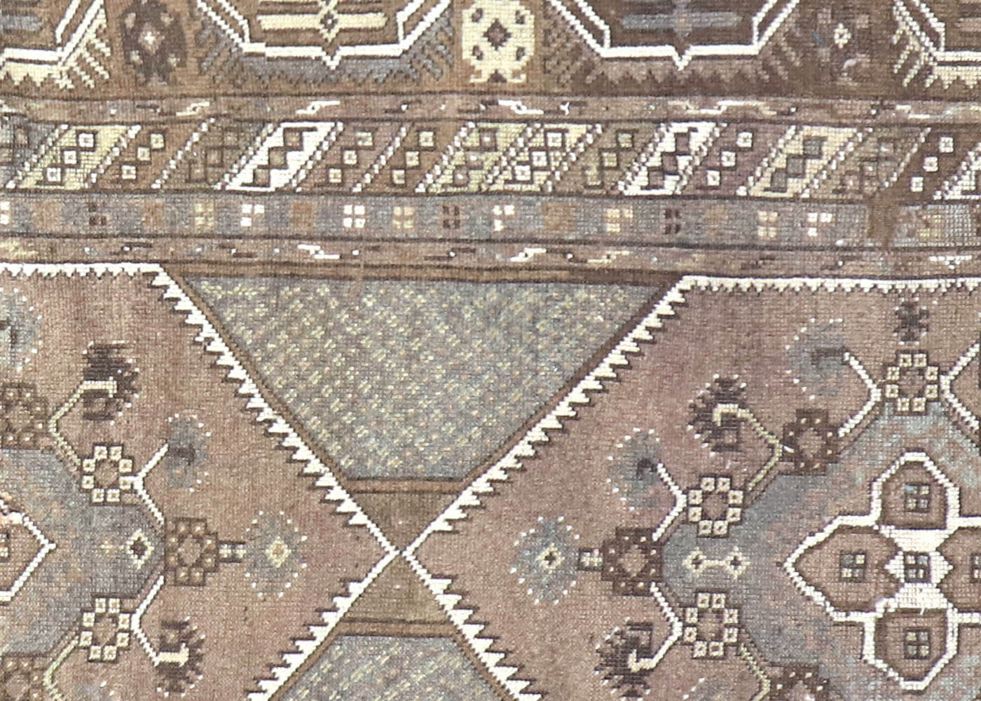 Vintage Turkish Oushak Rug in Brown tones and an Medallion,All Over pattern. Measuring 4 feet 0 inches x 10 feet 11 inches – SKU 170088