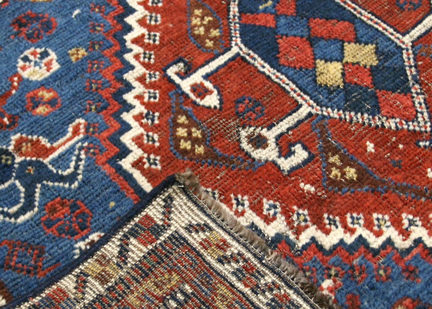 Semi Antique Persian Shiraz Rug - 3'3" x 4'8" - 170108