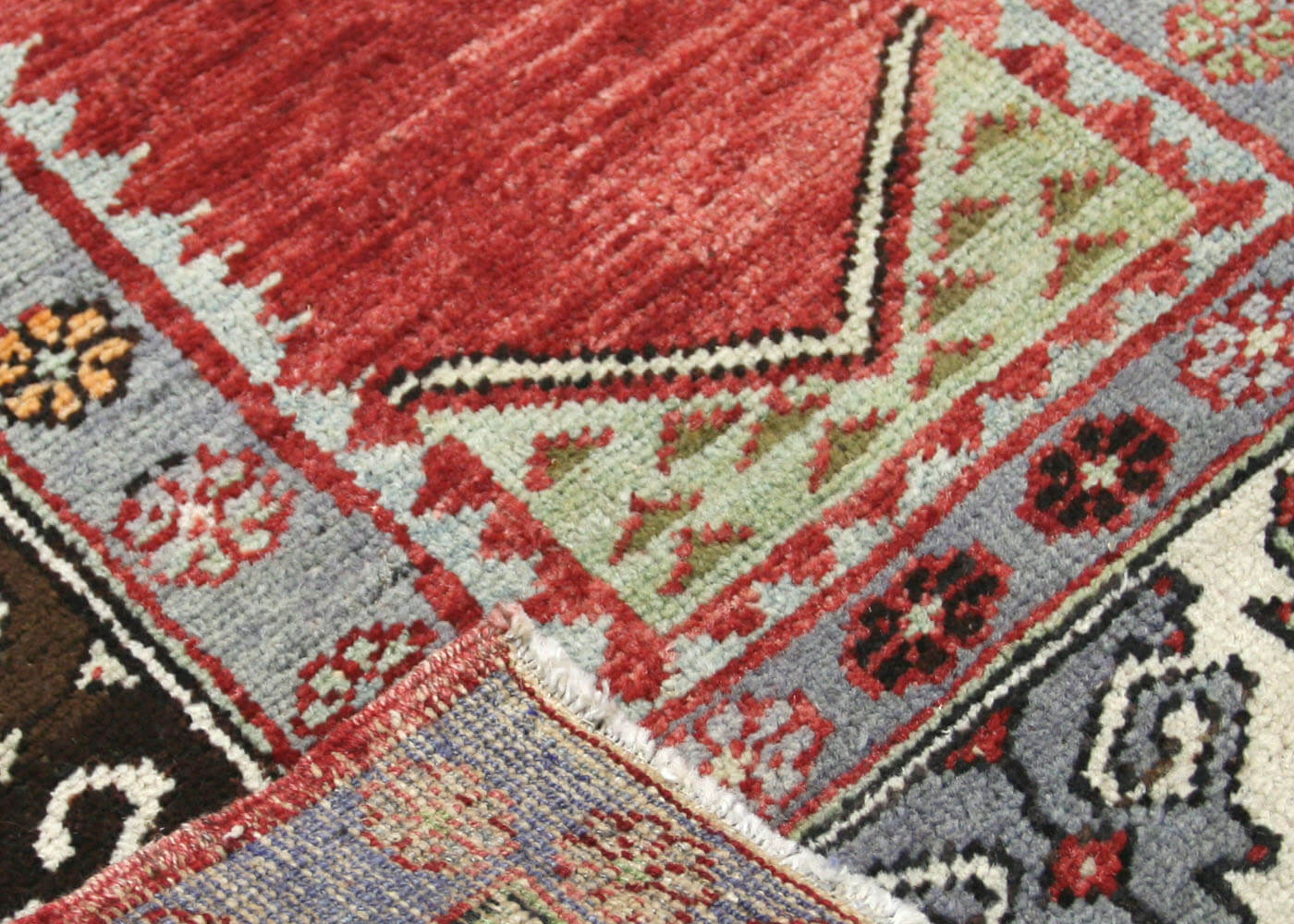 Vintage Turkish Oushak Rug - 2'9" x 4'5" - 180087