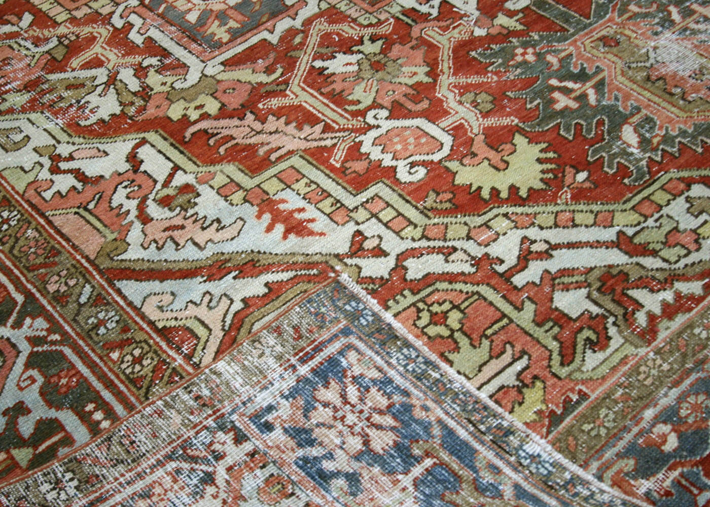 Semi Antique Persian Heriz Rug - 7'10" x 11' - 180405