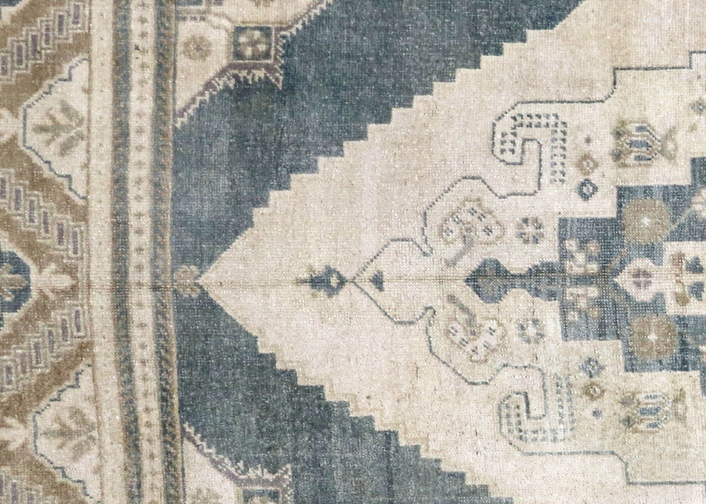 Vintage Turkish Oushak Rug - 5'4" x 8'4" - 180690