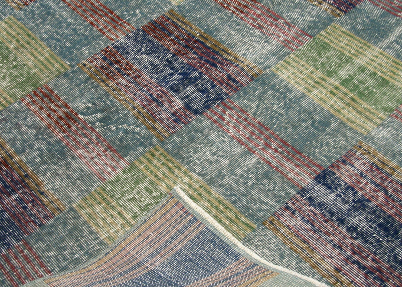 Vintage Turkish Mid-Century-Modern Rug - 6'1" x 9'11" - 180767