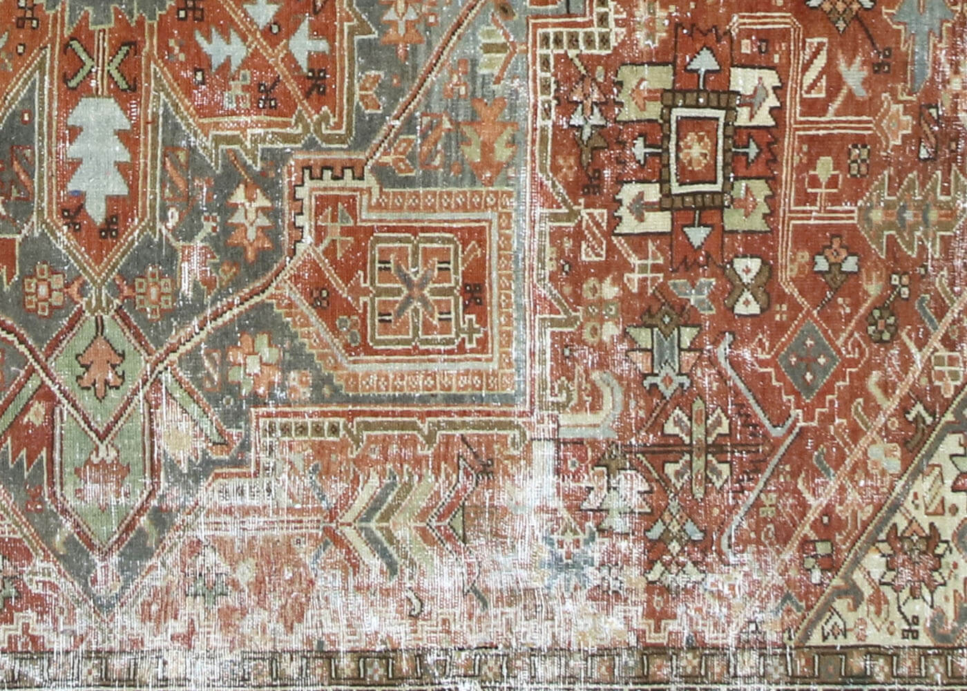 Semi Antique Persian Heriz Rug - 9'3" x 12'5" - 190148