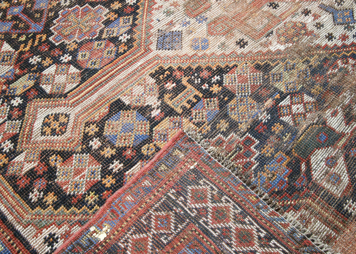 Semi Antique Persian Shiraz Rug - 5'6" x 7'9" - 190154