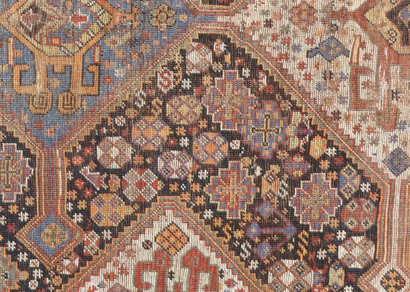 Semi Antique Persian Shiraz Rug - 5'6" x 7'9" - 190154