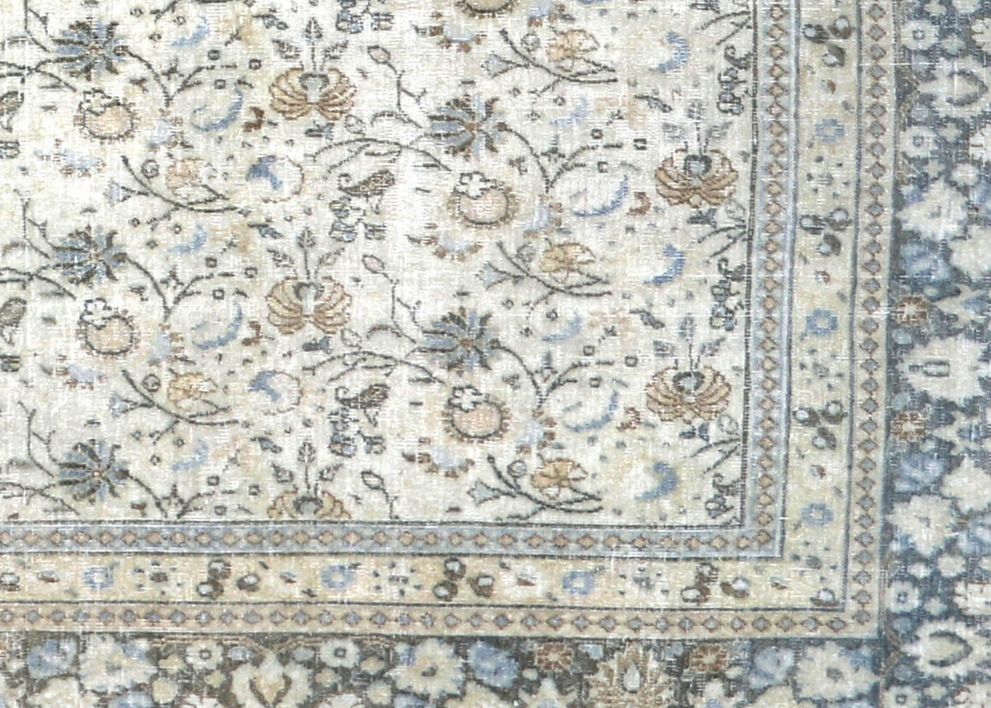 Vintage Persian Meshed Rug - 8'7" x 11'4" - 190170