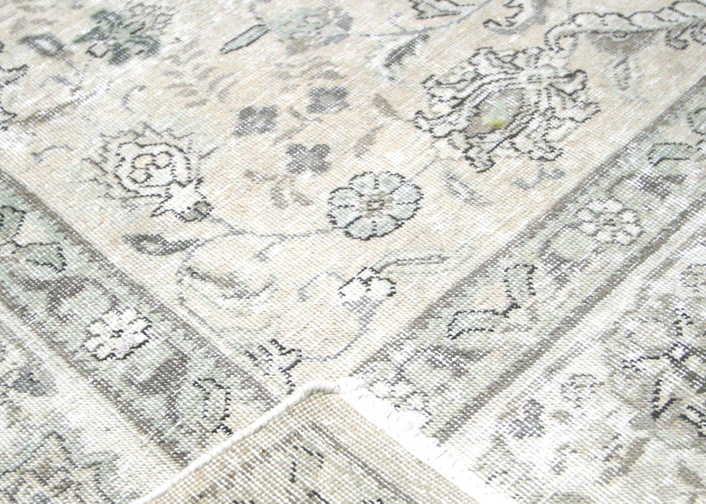 Vintage Persian Tabriz Rug - 6'3" x 9'2" - 201077