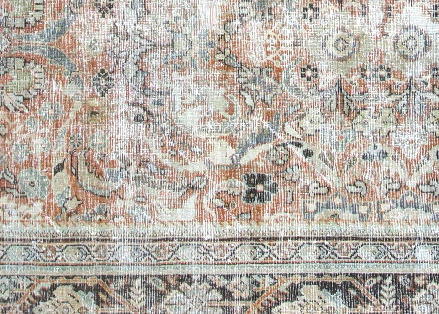 Vintage Persian Mahal Rug - 10'5" x 16'6" - 210010