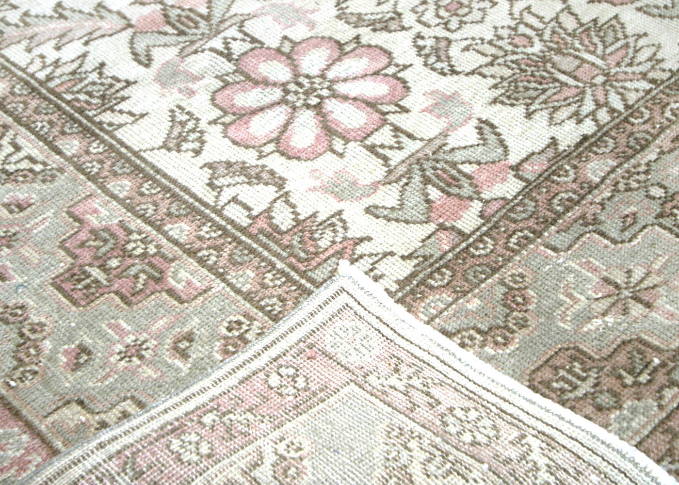 Vintage Turkish Oushak Rug - 5'6" x 9' - 210122