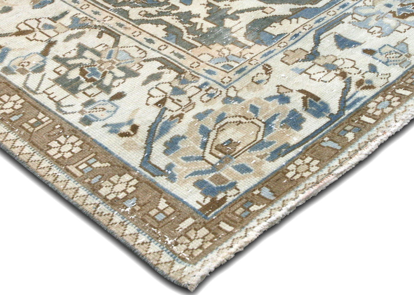 Vintage Persian Baktiari Rug - 6'9" x 9'9" - 220005