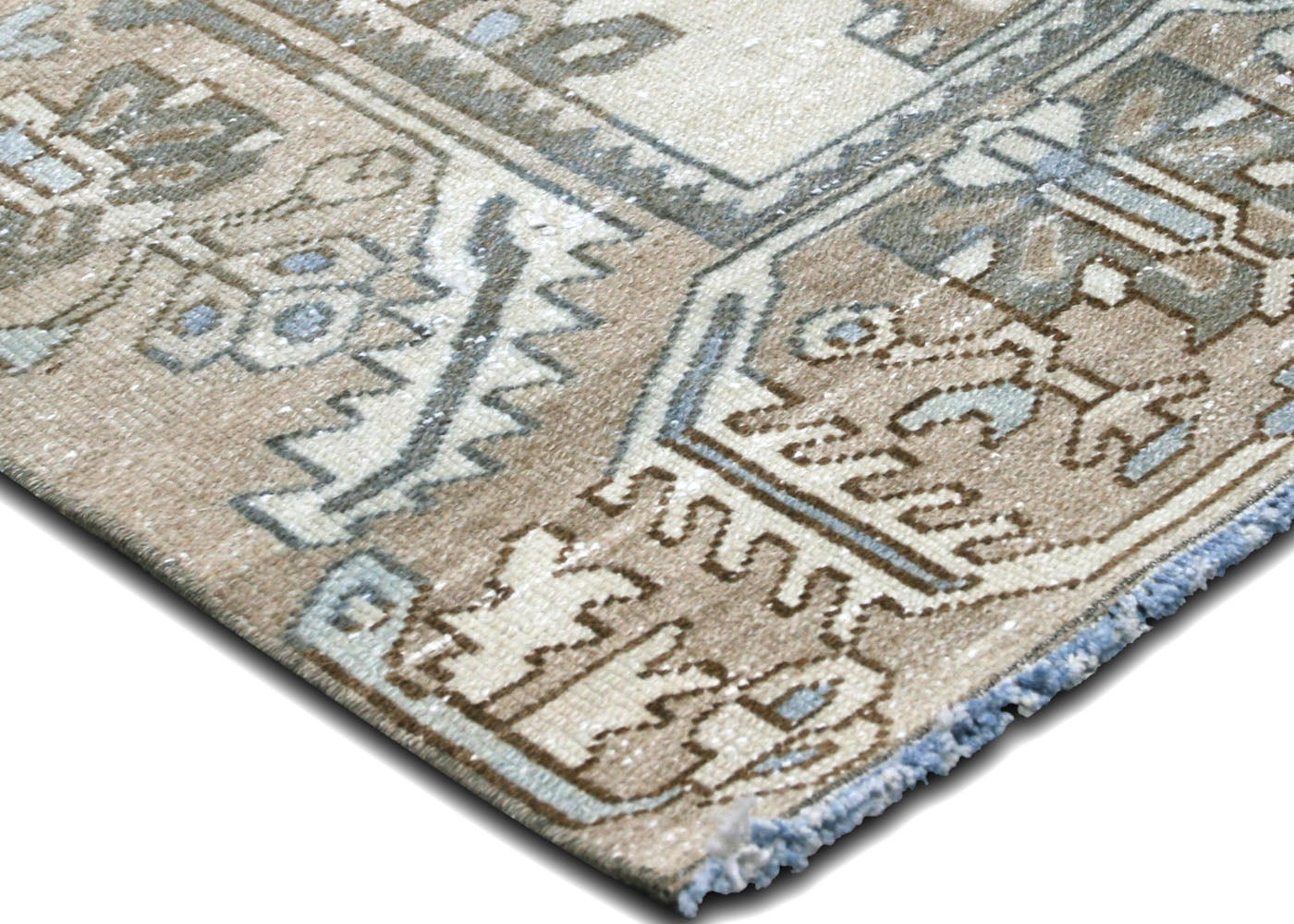 Vintage Persian Baktiari Rug - 6'7" x 9'6" - 220092