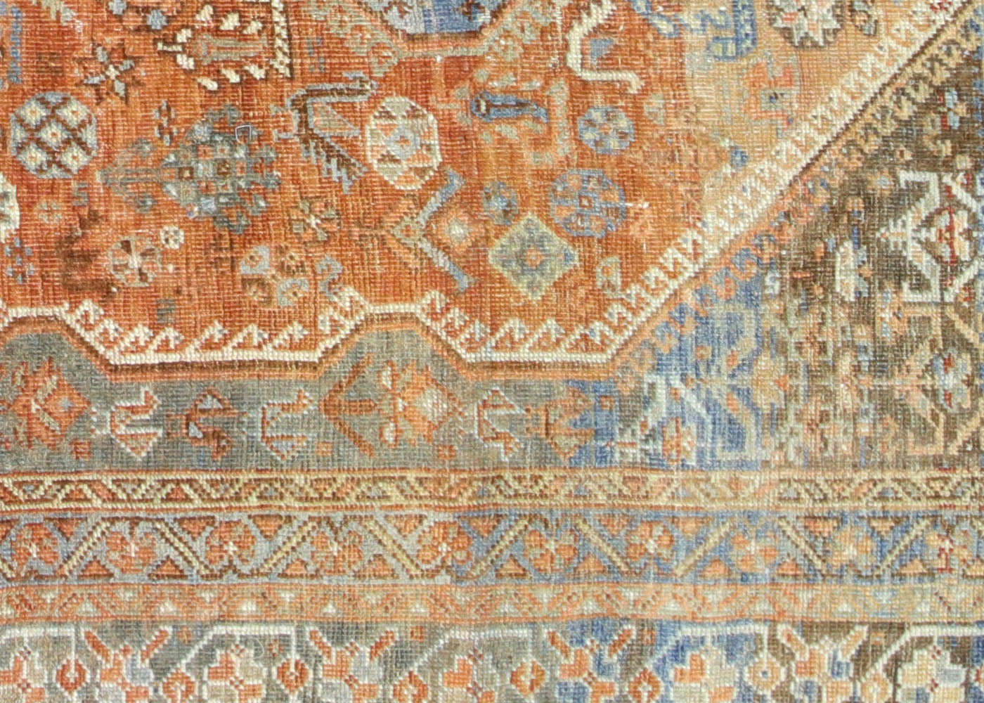 Antique Persian Shiraz Rug - 5'11" x 9'7" - 220141