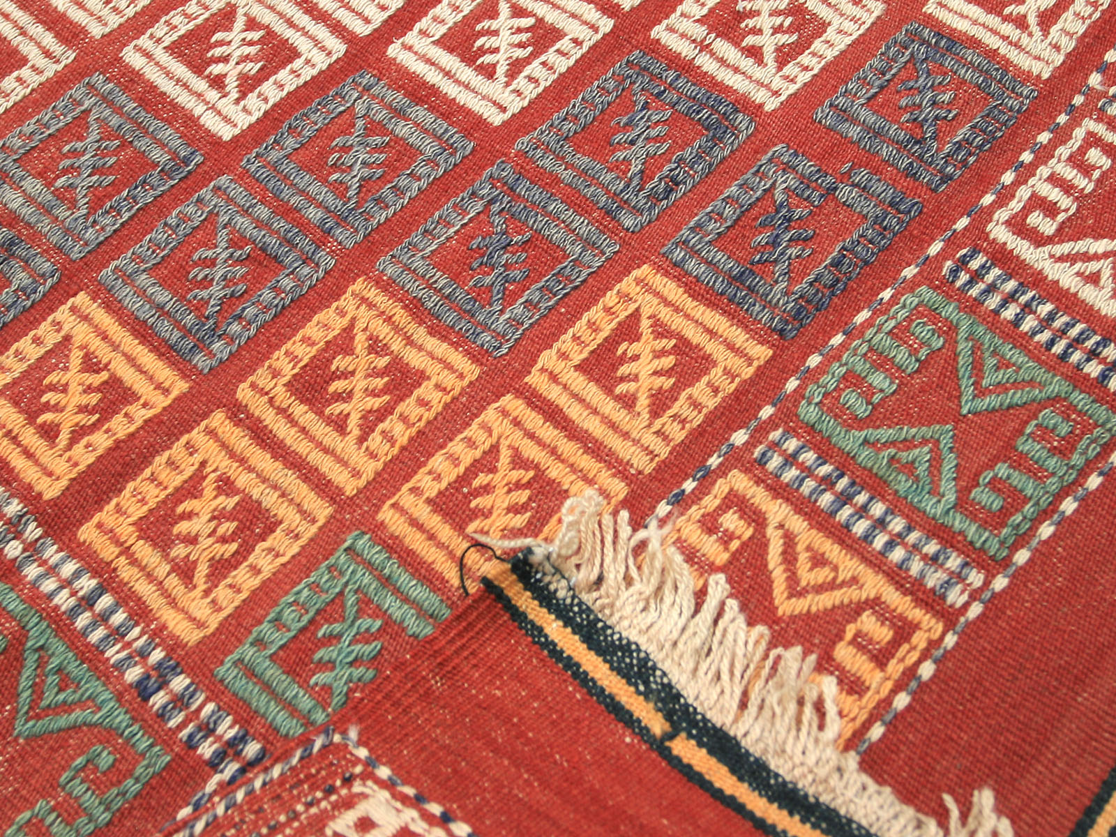 Vintage Turkish Kilim - 4'7" x 6'9"